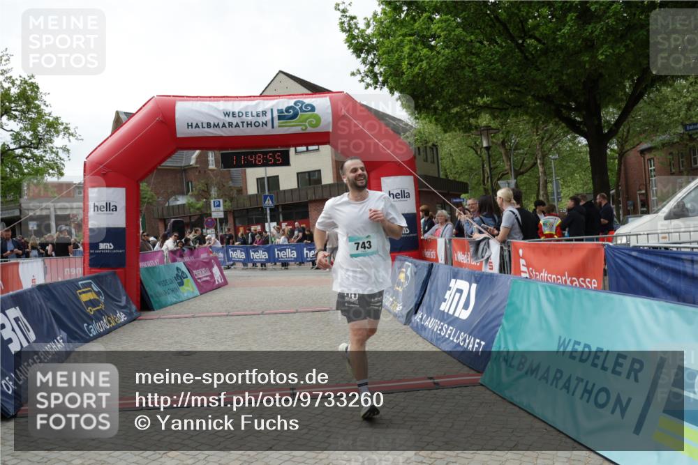 10.05.2026 - 8. Wedeler Halbmarathon Yannick Fuchs http://msf.ph/oto/9733260 10.05.2026 11:48:53 Ziel 496, 743 meine-sportfotos.de