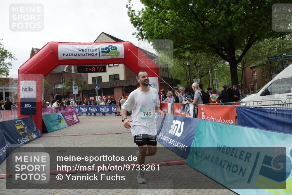 10.05.2026 - 8. Wedeler Halbmarathon Yannick Fuchs http://msf.ph/oto/9733261 10.05.2026 11:48:53 Ziel 496, 743 meine-sportfotos.de