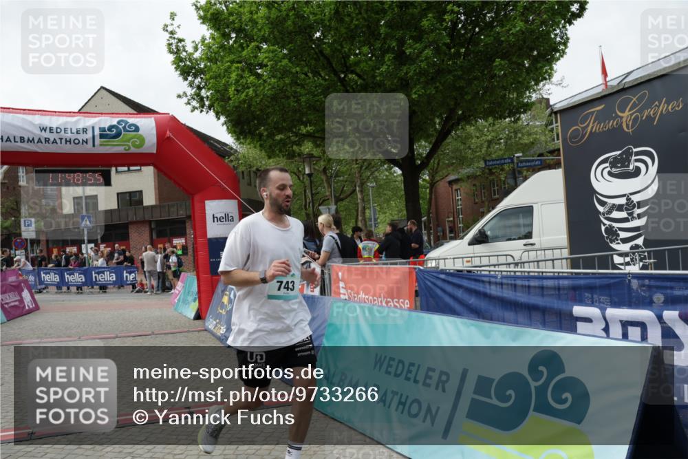 10.05.2026 - 8. Wedeler Halbmarathon Yannick Fuchs http://msf.ph/oto/9733266 10.05.2026 11:48:53 Ziel 496, 743 meine-sportfotos.de