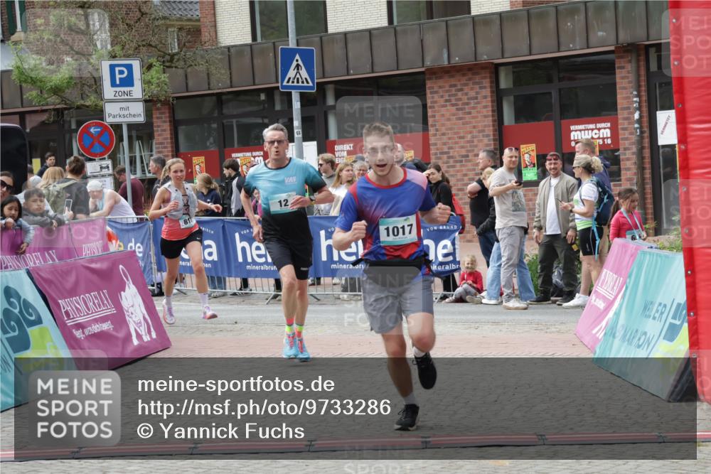 10.05.2026 - 8. Wedeler Halbmarathon Yannick Fuchs http://msf.ph/oto/9733286 10.05.2026 11:48:59 Ziel 12, 811, 1017 meine-sportfotos.de