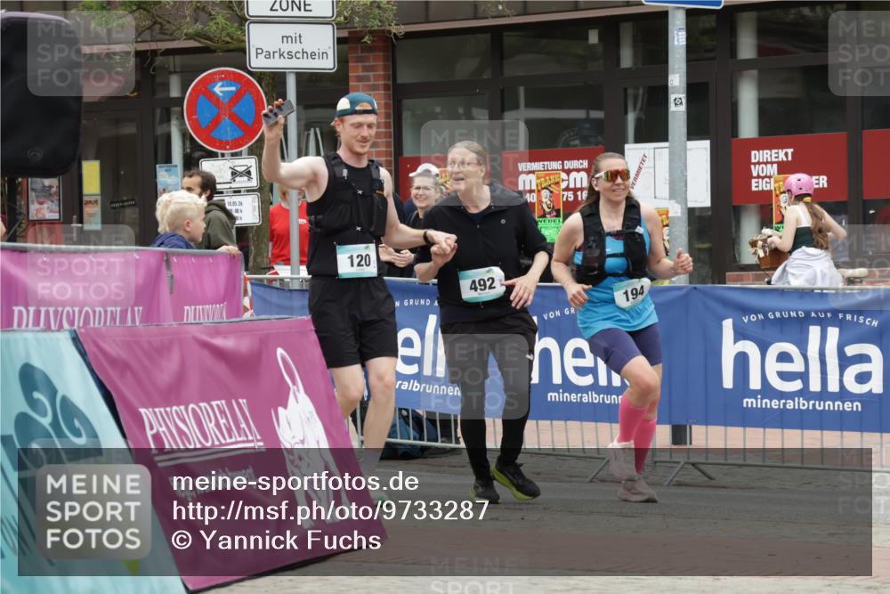 10.05.2026 - 8. Wedeler Halbmarathon Yannick Fuchs http://msf.ph/oto/9733287 10.05.2026 12:29:10 Ziel 120, 194, 492 meine-sportfotos.de