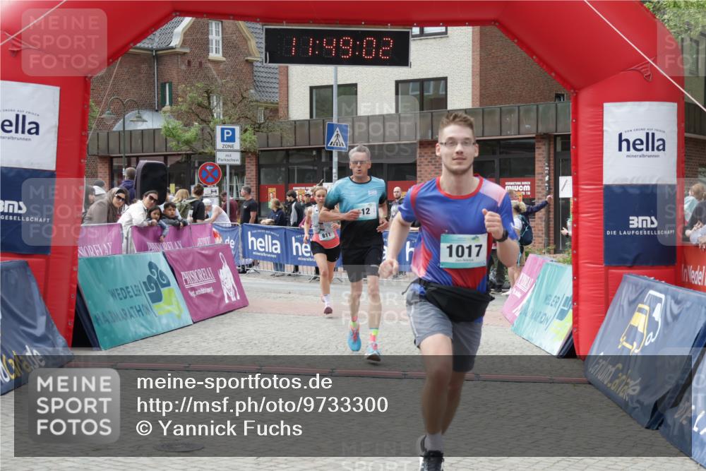 10.05.2026 - 8. Wedeler Halbmarathon Yannick Fuchs http://msf.ph/oto/9733300 10.05.2026 11:49:00 Ziel 12, 666, 811, 1017 meine-sportfotos.de