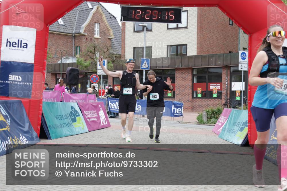 10.05.2026 - 8. Wedeler Halbmarathon Yannick Fuchs http://msf.ph/oto/9733302 10.05.2026 12:29:13 Ziel 120, 194, 492 meine-sportfotos.de