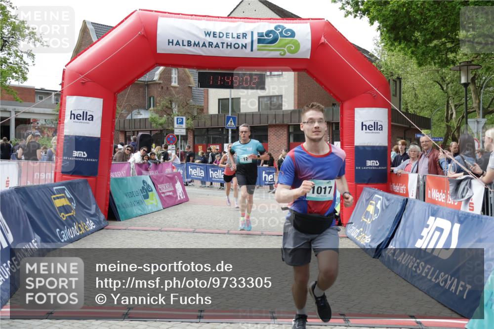 10.05.2026 - 8. Wedeler Halbmarathon Yannick Fuchs http://msf.ph/oto/9733305 10.05.2026 11:49:00 Ziel 12, 666, 811, 1017 meine-sportfotos.de