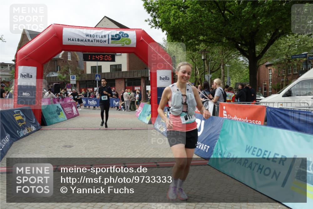 10.05.2026 - 8. Wedeler Halbmarathon Yannick Fuchs http://msf.ph/oto/9733333 10.05.2026 11:49:04 Ziel 12, 666, 811, 1017, 2002, 2004, 2078 meine-sportfotos.de