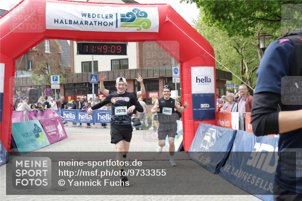 10.05.2026 - 8. Wedeler Halbmarathon Yannick Fuchs http://msf.ph/oto/9733355 10.05.2026 11:49:07 Ziel 666, 811, 2002, 2004, 2078 meine-sportfotos.de