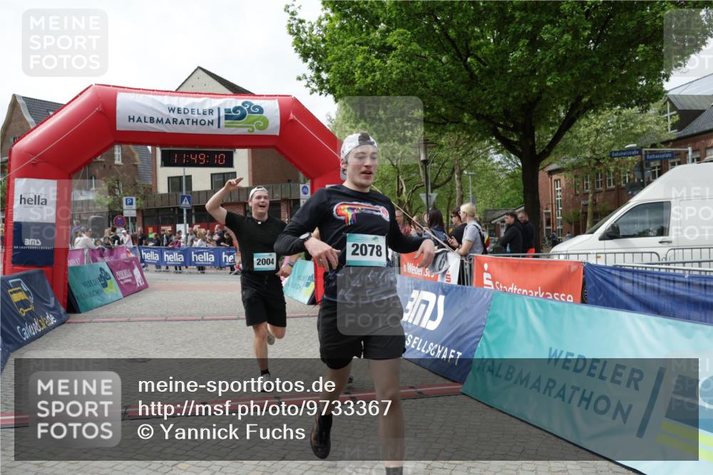10.05.2026 - 8. Wedeler Halbmarathon Yannick Fuchs http://msf.ph/oto/9733367 10.05.2026 11:49:08 Ziel 666, 2002, 2004, 2078 meine-sportfotos.de