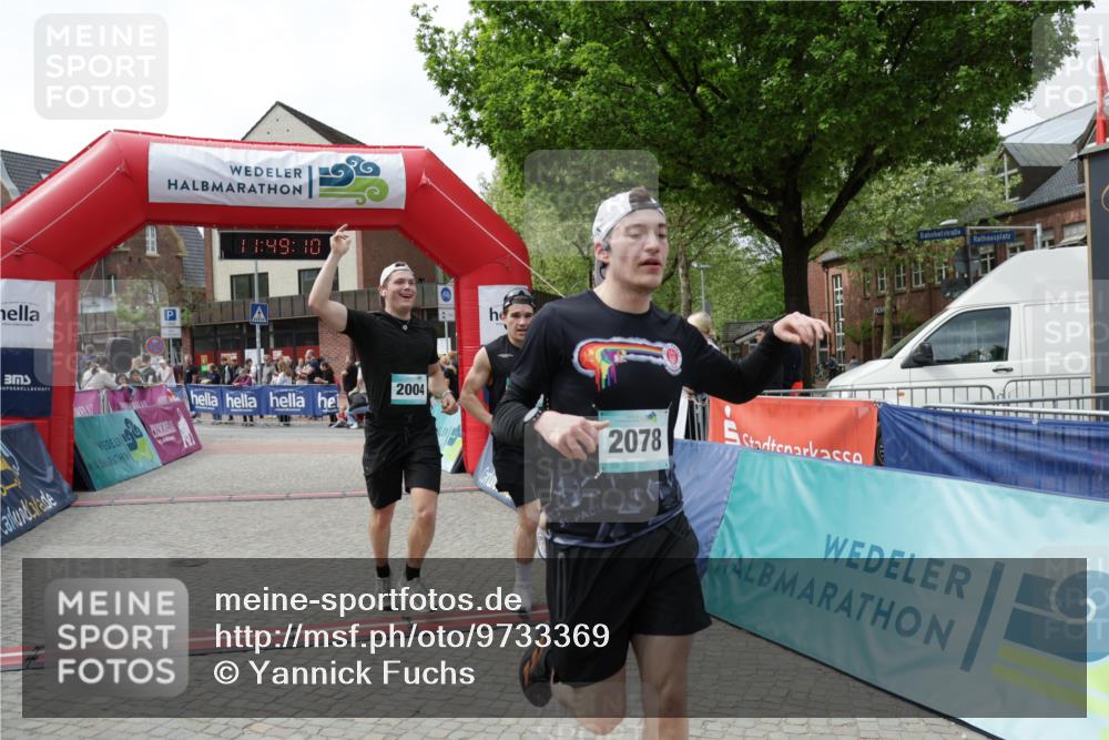 10.05.2026 - 8. Wedeler Halbmarathon Yannick Fuchs http://msf.ph/oto/9733369 10.05.2026 11:49:08 Ziel 666, 2002, 2004, 2078 meine-sportfotos.de