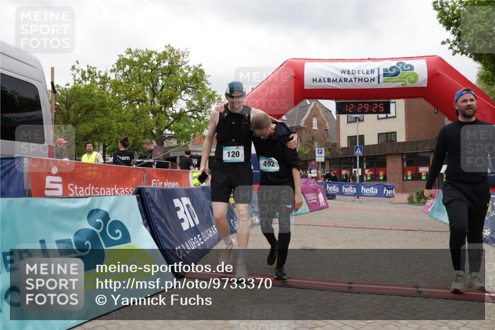 10.05.2026 - 8. Wedeler Halbmarathon Yannick Fuchs http://msf.ph/oto/9733370 10.05.2026 12:29:23 Ziel 2167 meine-sportfotos.de