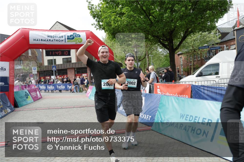 10.05.2026 - 8. Wedeler Halbmarathon Yannick Fuchs http://msf.ph/oto/9733375 10.05.2026 11:49:09 Ziel 666, 2002, 2004, 2078 meine-sportfotos.de