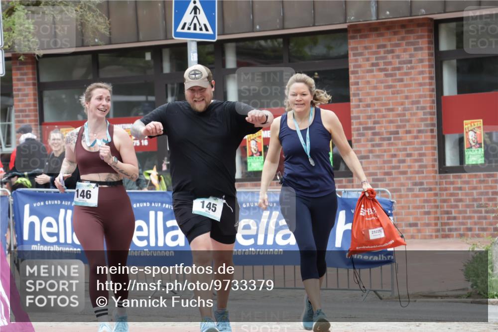 10.05.2026 - 8. Wedeler Halbmarathon Yannick Fuchs http://msf.ph/oto/9733379 10.05.2026 12:29:29 Ziel 145 meine-sportfotos.de