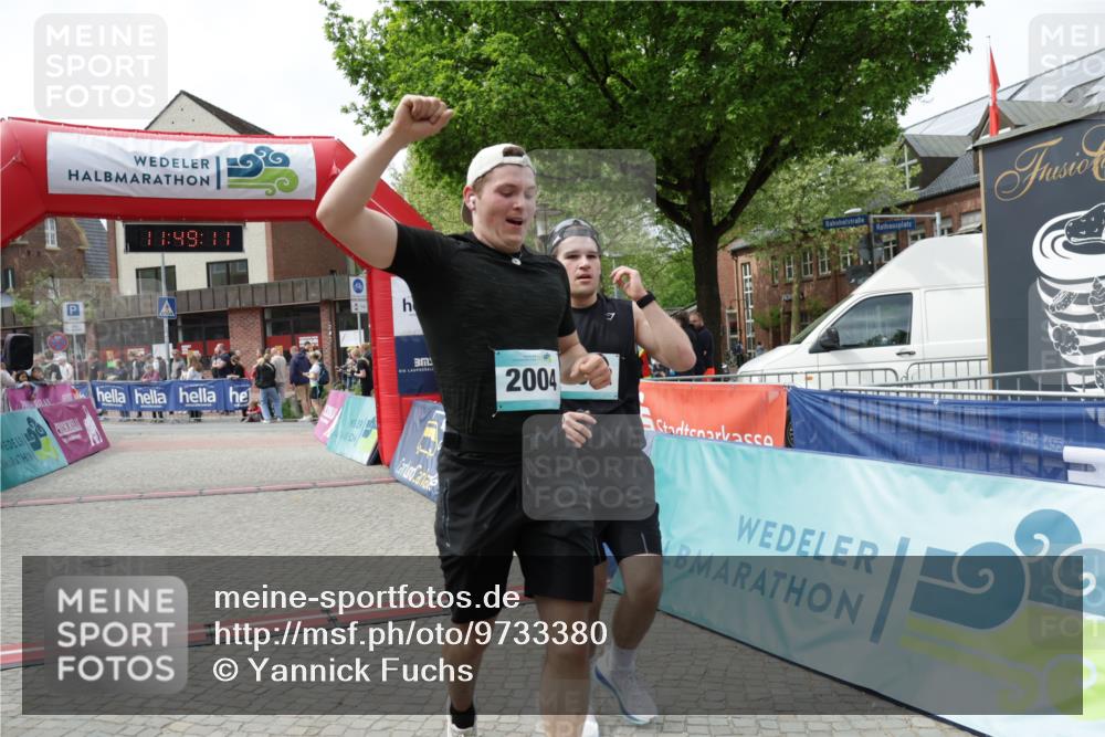 10.05.2026 - 8. Wedeler Halbmarathon Yannick Fuchs http://msf.ph/oto/9733380 10.05.2026 11:49:09 Ziel 666, 2002, 2004, 2078 meine-sportfotos.de