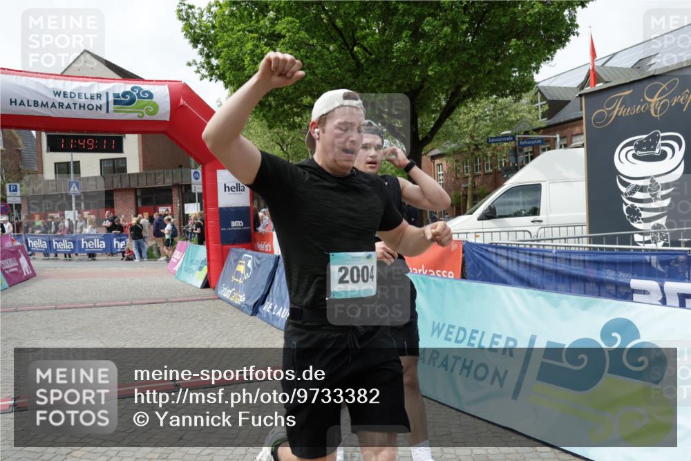 10.05.2026 - 8. Wedeler Halbmarathon Yannick Fuchs http://msf.ph/oto/9733382 10.05.2026 11:49:09 Ziel 666, 2002, 2004, 2078 meine-sportfotos.de