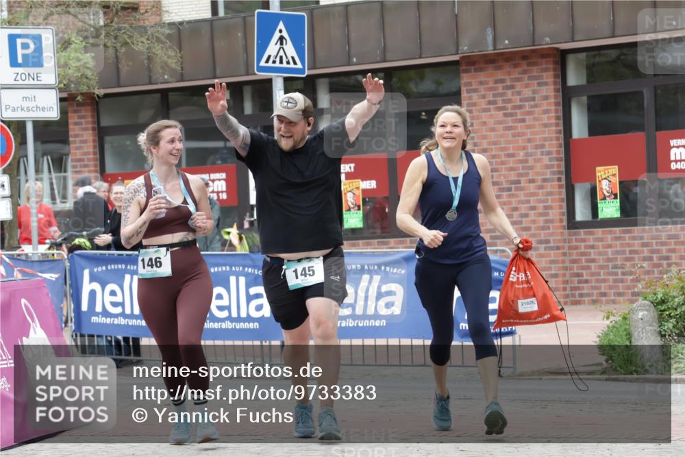 10.05.2026 - 8. Wedeler Halbmarathon Yannick Fuchs http://msf.ph/oto/9733383 10.05.2026 12:29:30 Ziel 145 meine-sportfotos.de