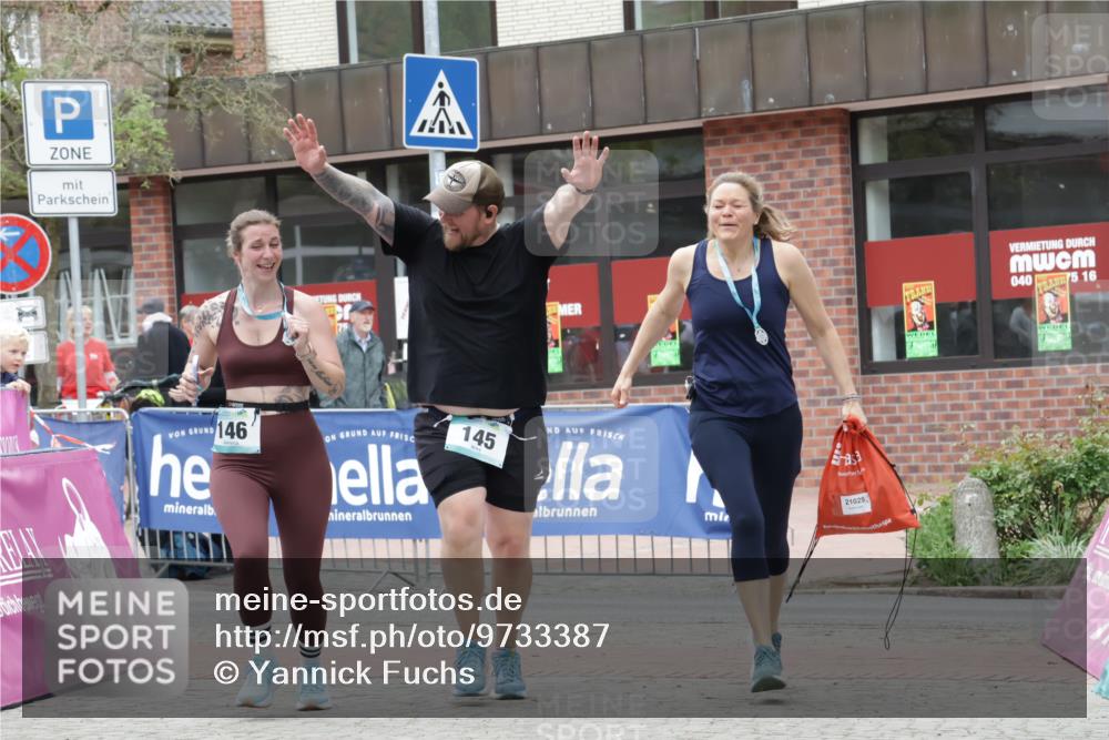 10.05.2026 - 8. Wedeler Halbmarathon Yannick Fuchs http://msf.ph/oto/9733387 10.05.2026 12:29:30 Ziel 145 meine-sportfotos.de