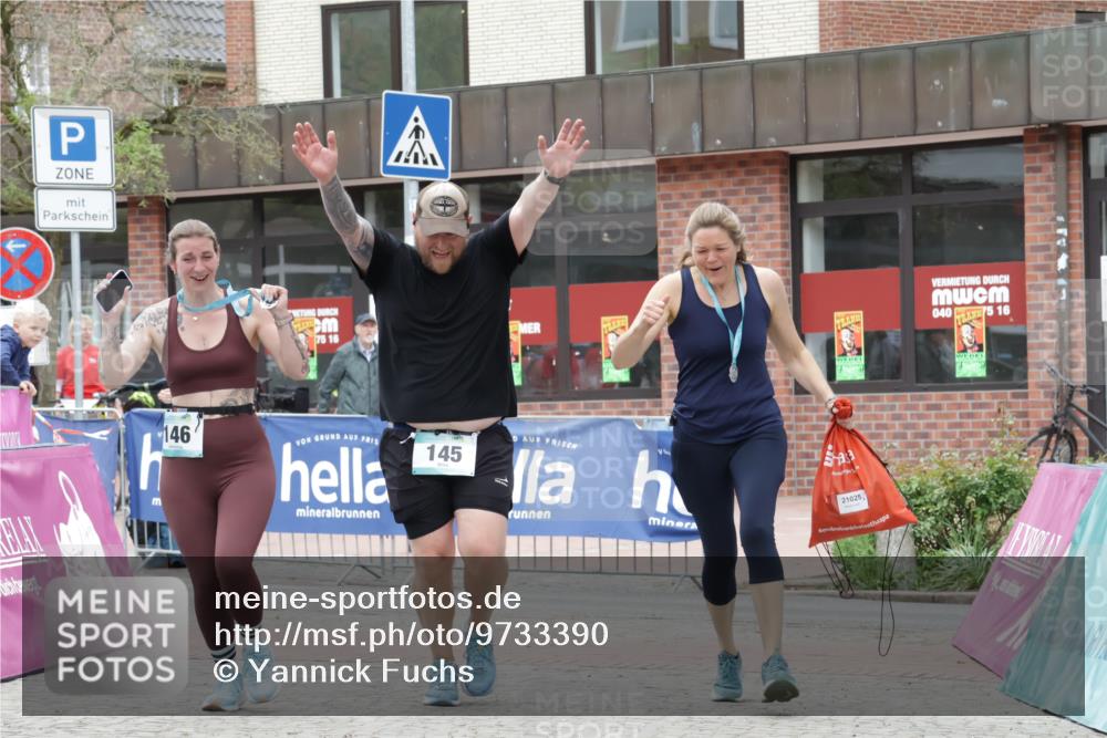 10.05.2026 - 8. Wedeler Halbmarathon Yannick Fuchs http://msf.ph/oto/9733390 10.05.2026 12:29:30 Ziel 145 meine-sportfotos.de