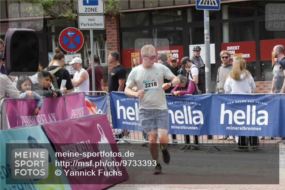 10.05.2026 - 8. Wedeler Halbmarathon Yannick Fuchs http://msf.ph/oto/9733393 10.05.2026 11:49:12 Ziel 2002, 2004, 2078, 2218 meine-sportfotos.de