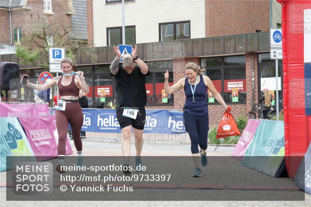 10.05.2026 - 8. Wedeler Halbmarathon Yannick Fuchs http://msf.ph/oto/9733397 10.05.2026 12:29:31 Ziel 145 meine-sportfotos.de