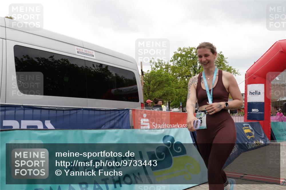 10.05.2026 - 8. Wedeler Halbmarathon Yannick Fuchs http://msf.ph/oto/9733443 10.05.2026 12:29:34 Ziel 145 meine-sportfotos.de