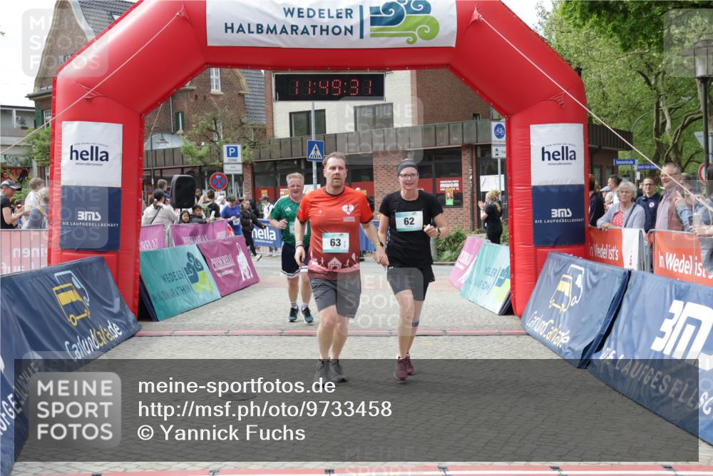 10.05.2026 - 8. Wedeler Halbmarathon Yannick Fuchs http://msf.ph/oto/9733458 10.05.2026 11:49:29 Ziel 62, 63, 432 meine-sportfotos.de