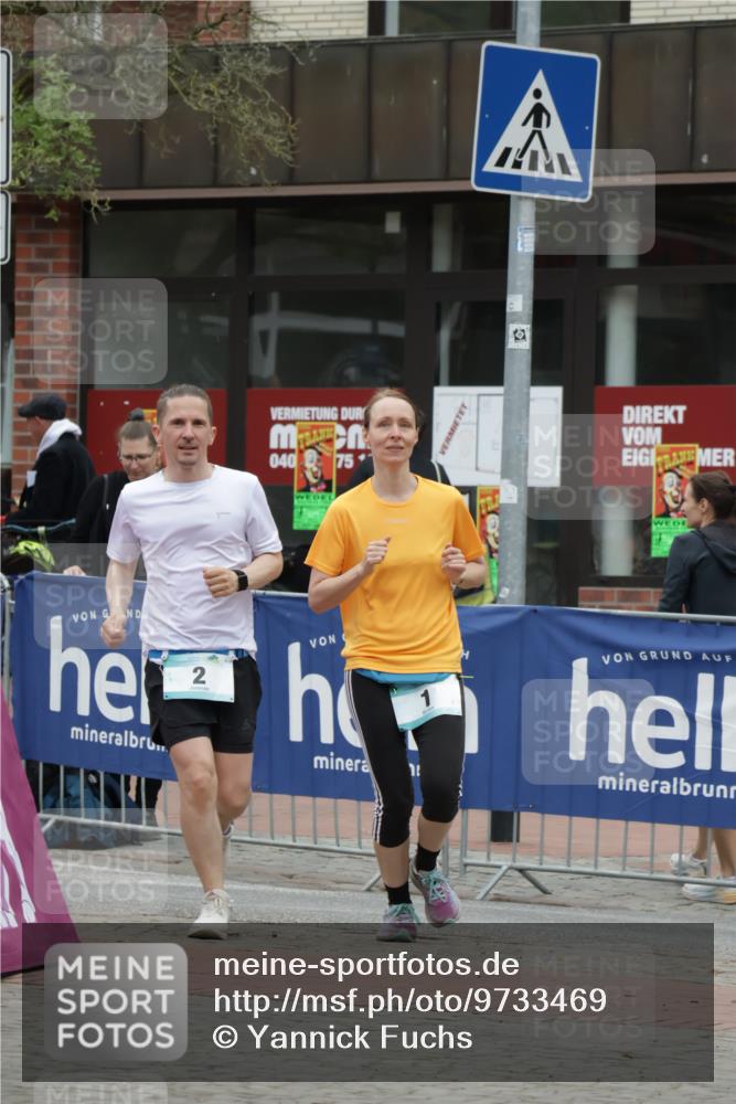 10.05.2026 - 8. Wedeler Halbmarathon Yannick Fuchs http://msf.ph/oto/9733469 10.05.2026 12:30:26 Ziel 1, 2 meine-sportfotos.de