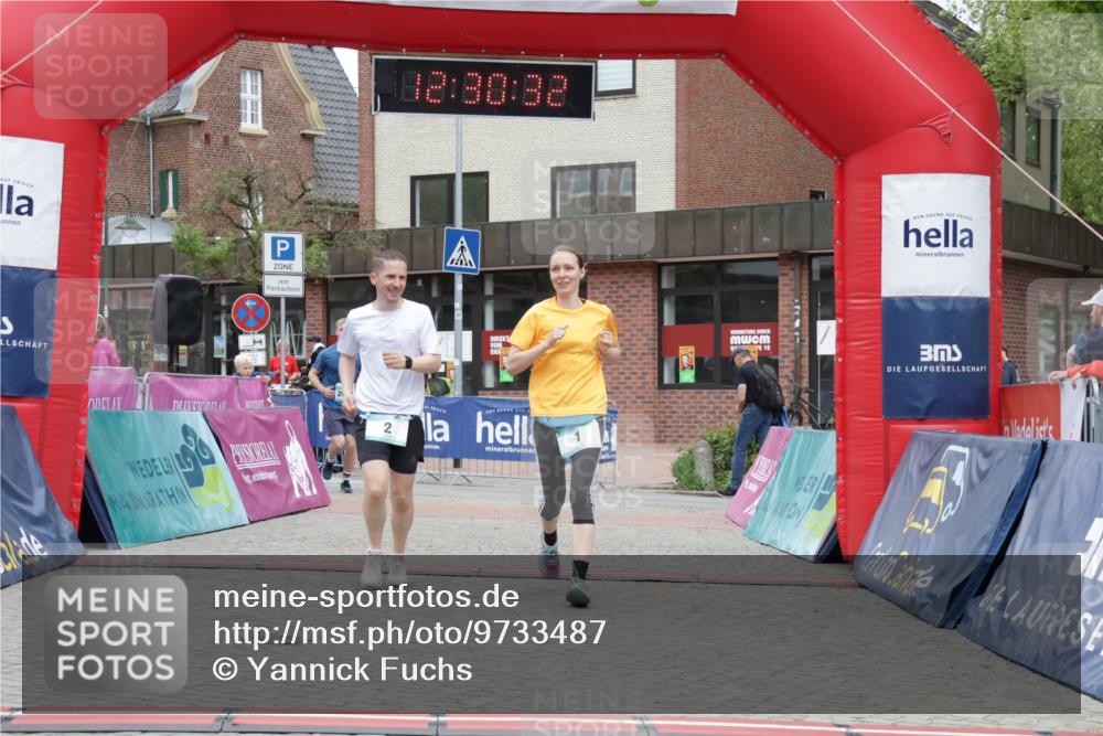 10.05.2026 - 8. Wedeler Halbmarathon Yannick Fuchs http://msf.ph/oto/9733487 10.05.2026 12:30:30 Ziel 1, 2, 2062 meine-sportfotos.de