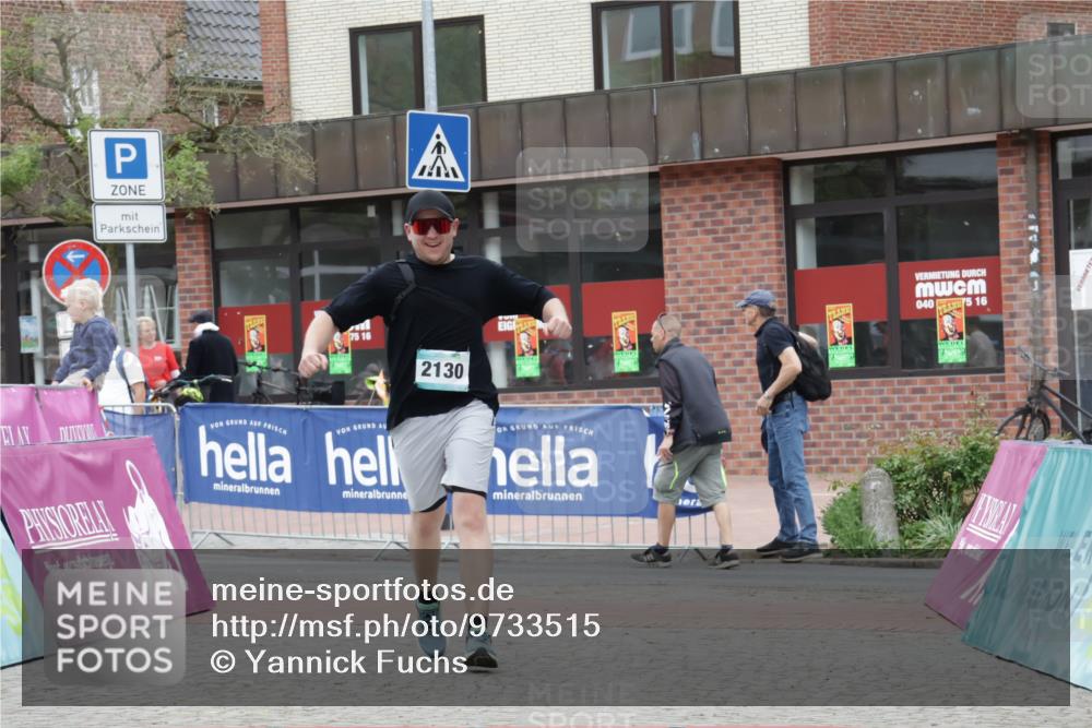 10.05.2026 - 8. Wedeler Halbmarathon Yannick Fuchs http://msf.ph/oto/9733515 10.05.2026 12:31:25 Ziel 2130 meine-sportfotos.de