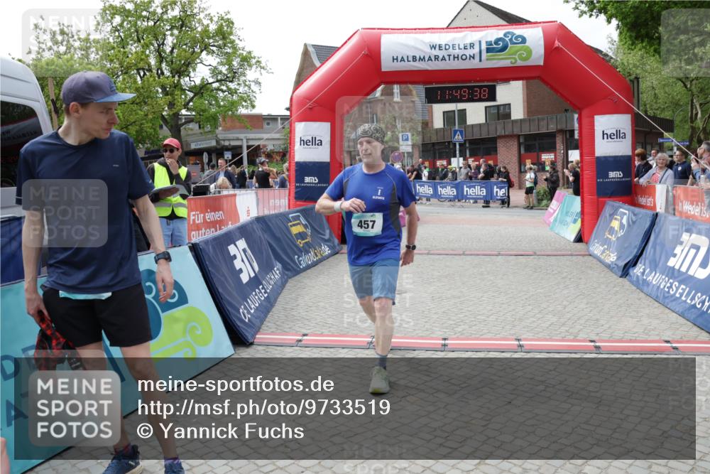 10.05.2026 - 8. Wedeler Halbmarathon Yannick Fuchs http://msf.ph/oto/9733519 10.05.2026 11:49:37 Ziel 457 meine-sportfotos.de