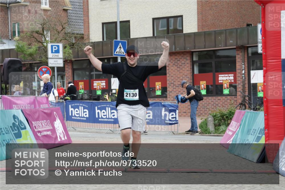 10.05.2026 - 8. Wedeler Halbmarathon Yannick Fuchs http://msf.ph/oto/9733520 10.05.2026 12:31:26 Ziel 2130 meine-sportfotos.de