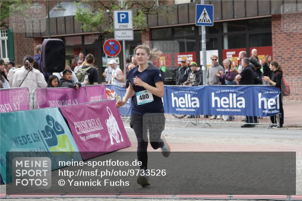 10.05.2026 - 8. Wedeler Halbmarathon Yannick Fuchs http://msf.ph/oto/9733526 10.05.2026 11:49:42 Ziel 355, 480 meine-sportfotos.de