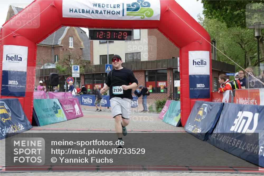 10.05.2026 - 8. Wedeler Halbmarathon Yannick Fuchs http://msf.ph/oto/9733529 10.05.2026 12:31:27 Ziel 2130 meine-sportfotos.de