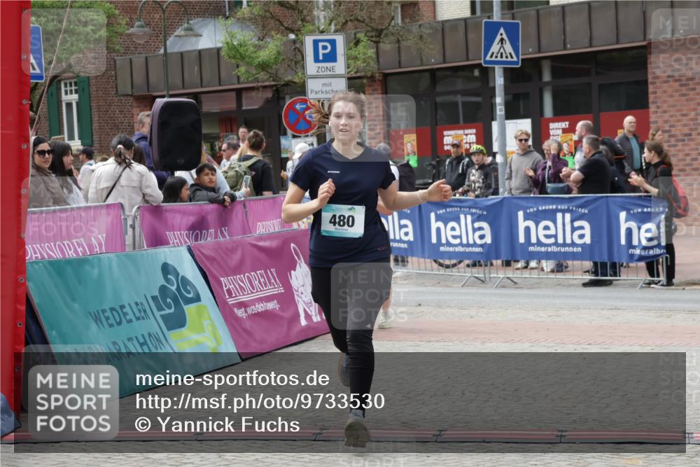 10.05.2026 - 8. Wedeler Halbmarathon Yannick Fuchs http://msf.ph/oto/9733530 10.05.2026 11:49:42 Ziel 355, 480 meine-sportfotos.de