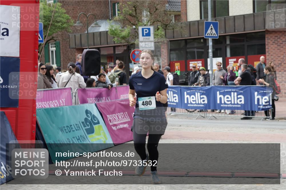 10.05.2026 - 8. Wedeler Halbmarathon Yannick Fuchs http://msf.ph/oto/9733532 10.05.2026 11:49:42 Ziel 355, 480 meine-sportfotos.de