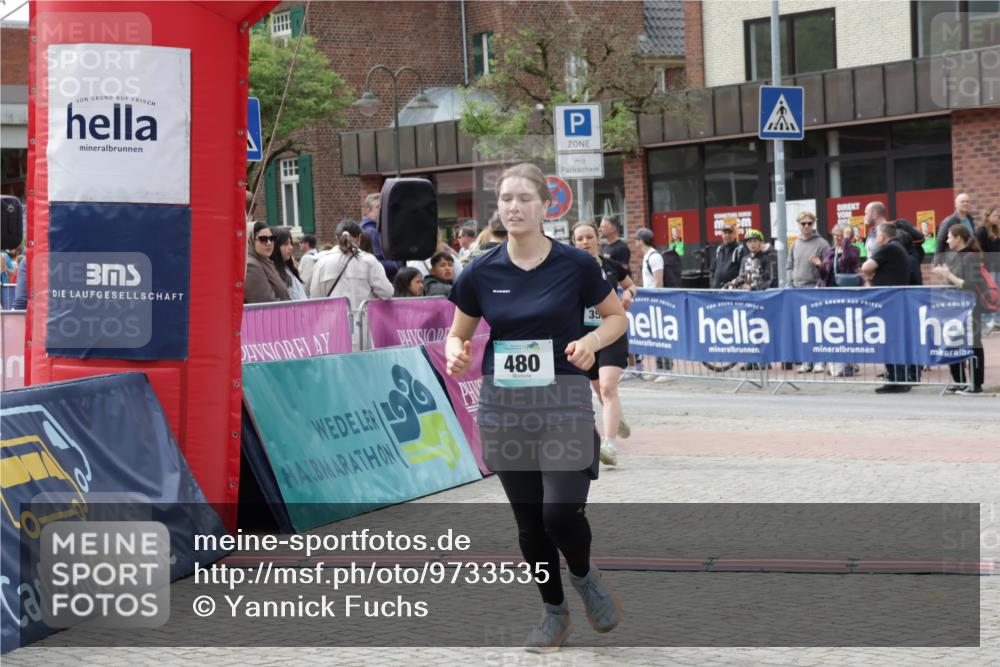 10.05.2026 - 8. Wedeler Halbmarathon Yannick Fuchs http://msf.ph/oto/9733535 10.05.2026 11:49:42 Ziel 355, 480 meine-sportfotos.de