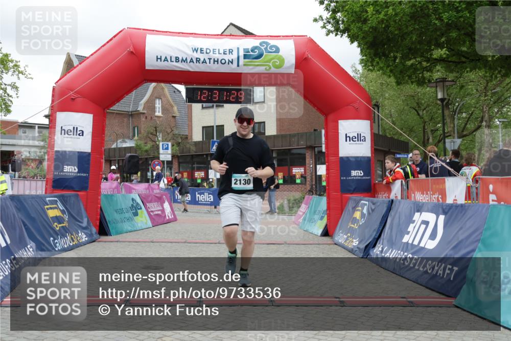 10.05.2026 - 8. Wedeler Halbmarathon Yannick Fuchs http://msf.ph/oto/9733536 10.05.2026 12:31:27 Ziel 2130 meine-sportfotos.de