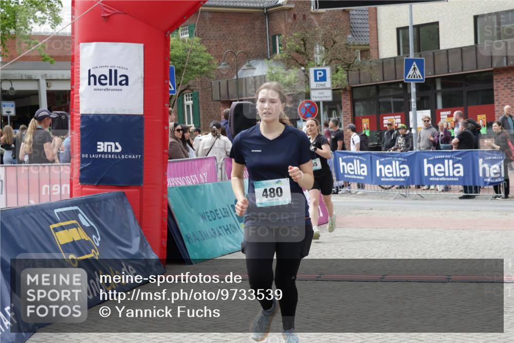 10.05.2026 - 8. Wedeler Halbmarathon Yannick Fuchs http://msf.ph/oto/9733539 10.05.2026 11:49:43 Ziel 355, 480 meine-sportfotos.de