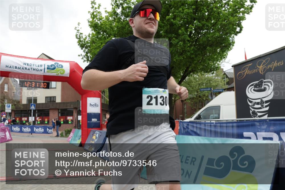 10.05.2026 - 8. Wedeler Halbmarathon Yannick Fuchs http://msf.ph/oto/9733546 10.05.2026 12:31:29 Ziel 2130 meine-sportfotos.de