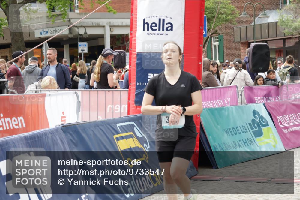 10.05.2026 - 8. Wedeler Halbmarathon Yannick Fuchs http://msf.ph/oto/9733547 10.05.2026 11:49:45 Ziel 355, 480 meine-sportfotos.de