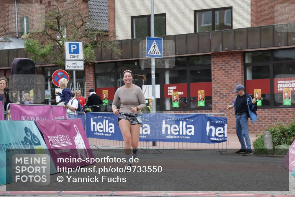 10.05.2026 - 8. Wedeler Halbmarathon Yannick Fuchs http://msf.ph/oto/9733550 10.05.2026 12:31:41 Ziel 2153 meine-sportfotos.de
