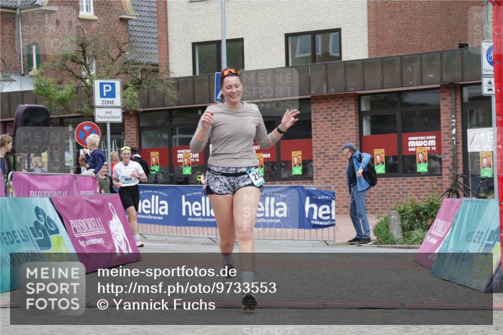 10.05.2026 - 8. Wedeler Halbmarathon Yannick Fuchs http://msf.ph/oto/9733553 10.05.2026 12:31:43 Ziel 964, 2153 meine-sportfotos.de