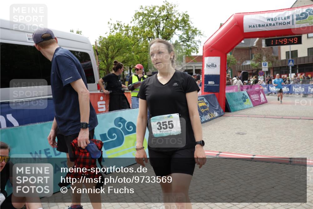 10.05.2026 - 8. Wedeler Halbmarathon Yannick Fuchs http://msf.ph/oto/9733569 10.05.2026 11:49:48 Ziel 355, 480, 736 meine-sportfotos.de