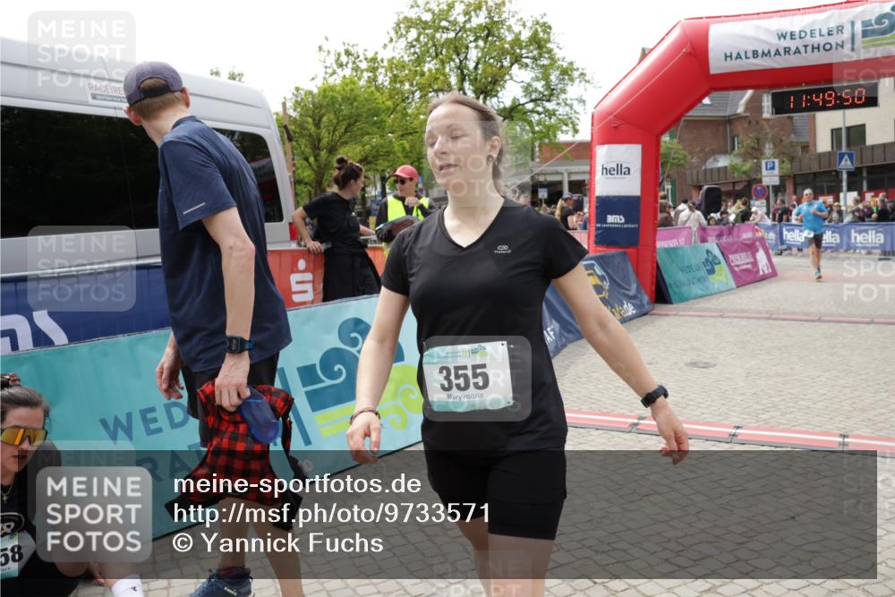10.05.2026 - 8. Wedeler Halbmarathon Yannick Fuchs http://msf.ph/oto/9733571 10.05.2026 11:49:48 Ziel 355, 480, 736 meine-sportfotos.de