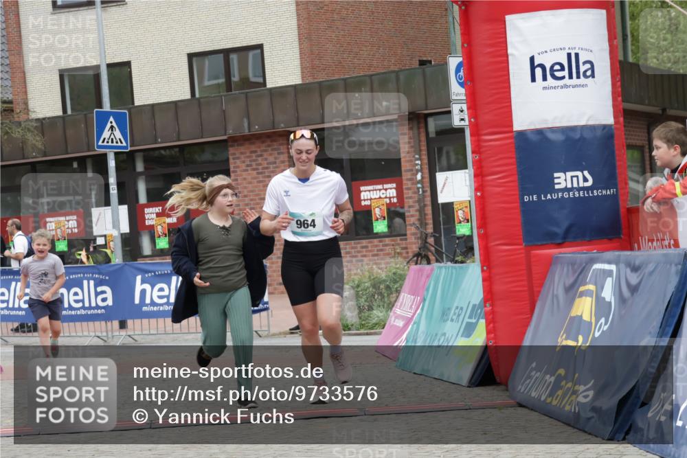 10.05.2026 - 8. Wedeler Halbmarathon Yannick Fuchs http://msf.ph/oto/9733576 10.05.2026 12:31:47 Ziel 964, 2153 meine-sportfotos.de