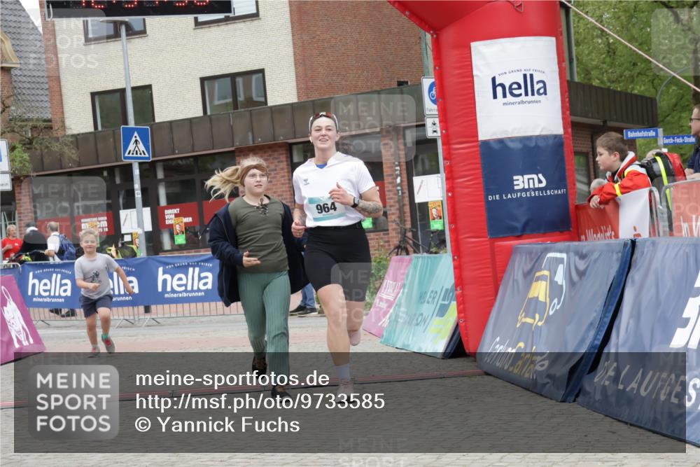 10.05.2026 - 8. Wedeler Halbmarathon Yannick Fuchs http://msf.ph/oto/9733585 10.05.2026 12:31:48 Ziel 964, 2153 meine-sportfotos.de