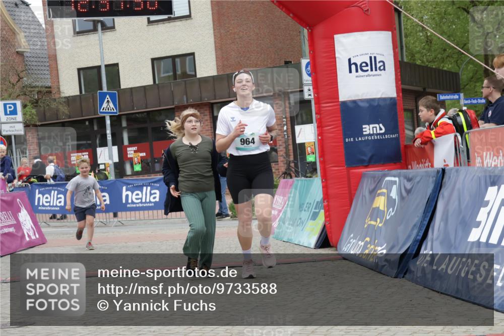 10.05.2026 - 8. Wedeler Halbmarathon Yannick Fuchs http://msf.ph/oto/9733588 10.05.2026 12:31:48 Ziel 964, 2153 meine-sportfotos.de