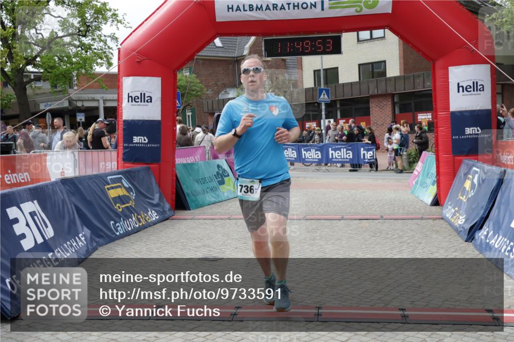 10.05.2026 - 8. Wedeler Halbmarathon Yannick Fuchs http://msf.ph/oto/9733591 10.05.2026 11:49:52 Ziel 736 meine-sportfotos.de