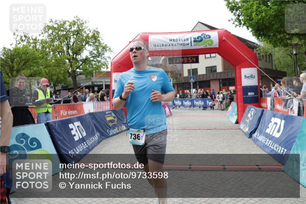 10.05.2026 - 8. Wedeler Halbmarathon Yannick Fuchs http://msf.ph/oto/9733598 10.05.2026 11:49:52 Ziel 736 meine-sportfotos.de