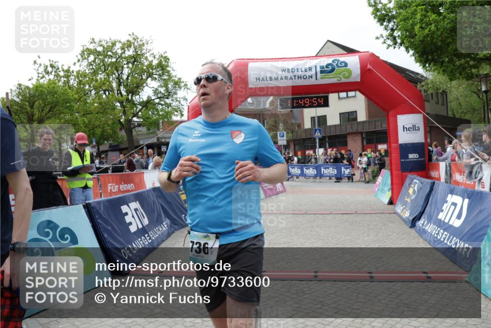 10.05.2026 - 8. Wedeler Halbmarathon Yannick Fuchs http://msf.ph/oto/9733600 10.05.2026 11:49:52 Ziel 736 meine-sportfotos.de