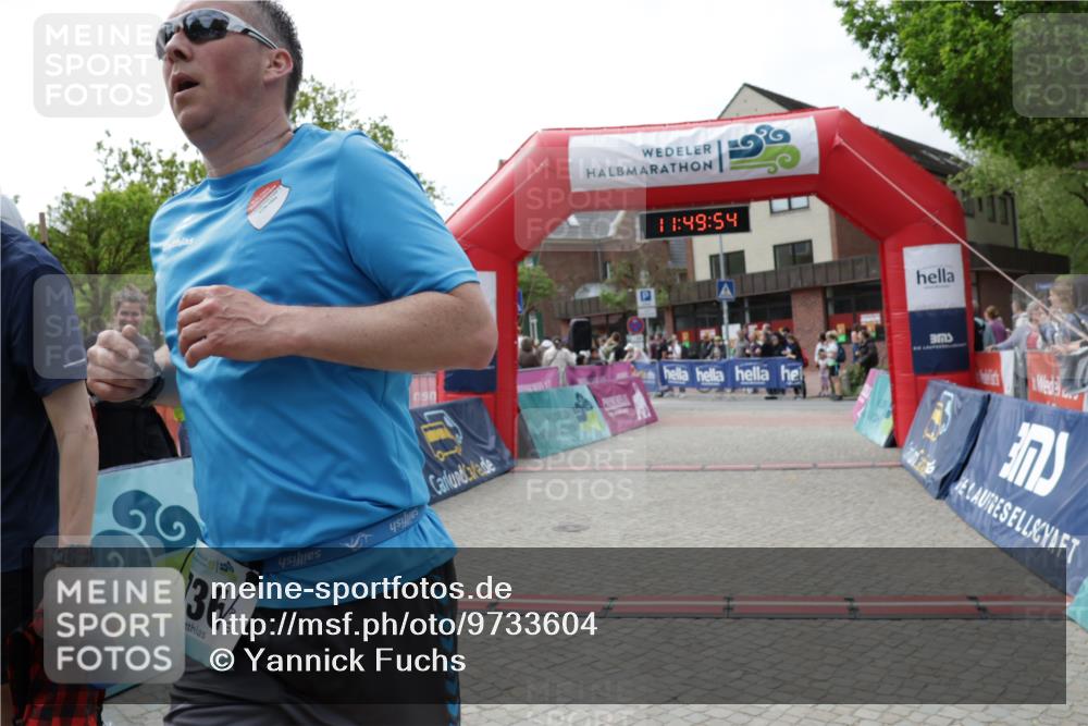 10.05.2026 - 8. Wedeler Halbmarathon Yannick Fuchs http://msf.ph/oto/9733604 10.05.2026 11:49:53 Ziel 736 meine-sportfotos.de