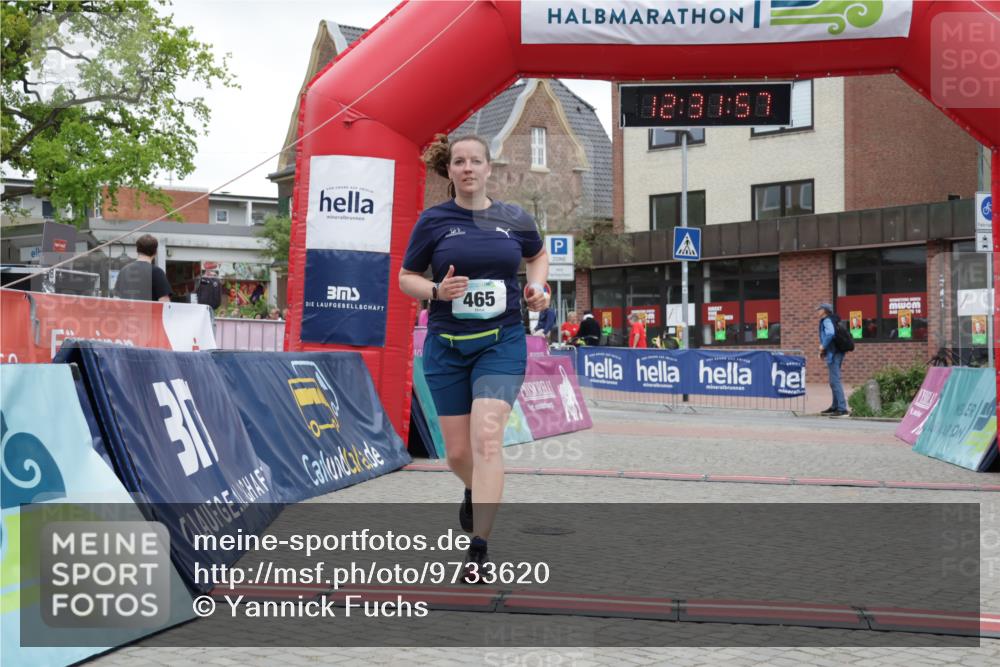 10.05.2026 - 8. Wedeler Halbmarathon Yannick Fuchs http://msf.ph/oto/9733620 10.05.2026 12:31:55 Ziel 465 meine-sportfotos.de